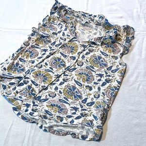 white, navy blue, and mustard yellow small top